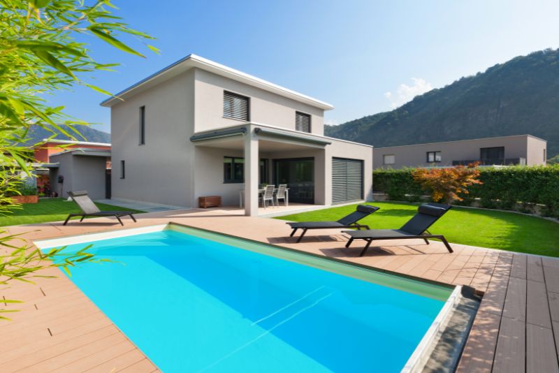 modern family home pool